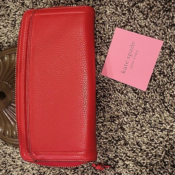 NWT red ♥️ leather Kate Spade ♠️ wallet - Picture 2 of 5